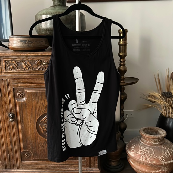 Graphic Tank Seek Peace and Pursue It - Picture 2 of 8